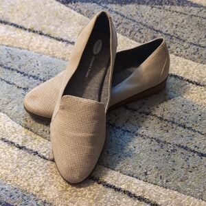 Dr. Scholl's Cream Flats Comfortable Slip-On Loafers